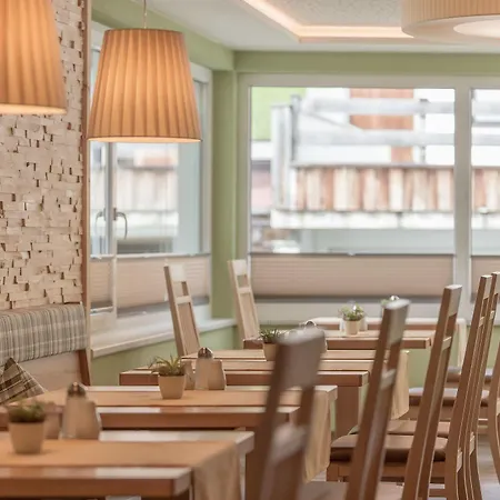 Residenz Allegra Aparthotel 3*