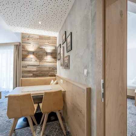 Apartahotel Residenz Allegra 3*