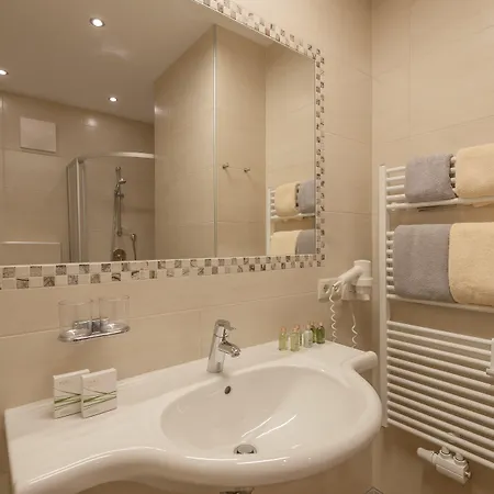 Apartahotel Residenz Allegra 3*